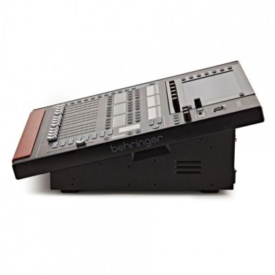 BEHRINGER WING Compact